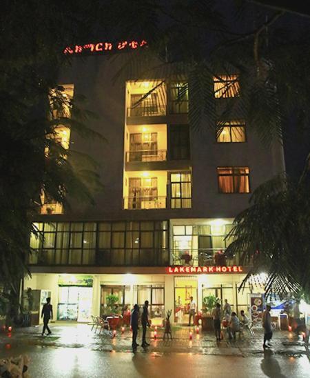 Lakemark Hotel And Tour Service Бахр-Дар Экстерьер фото