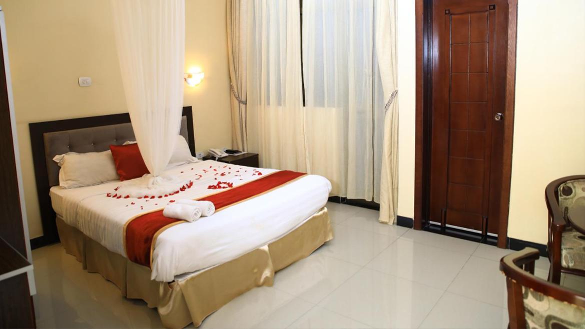 Lakemark Hotel And Tour Service Бахр-Дар Экстерьер фото