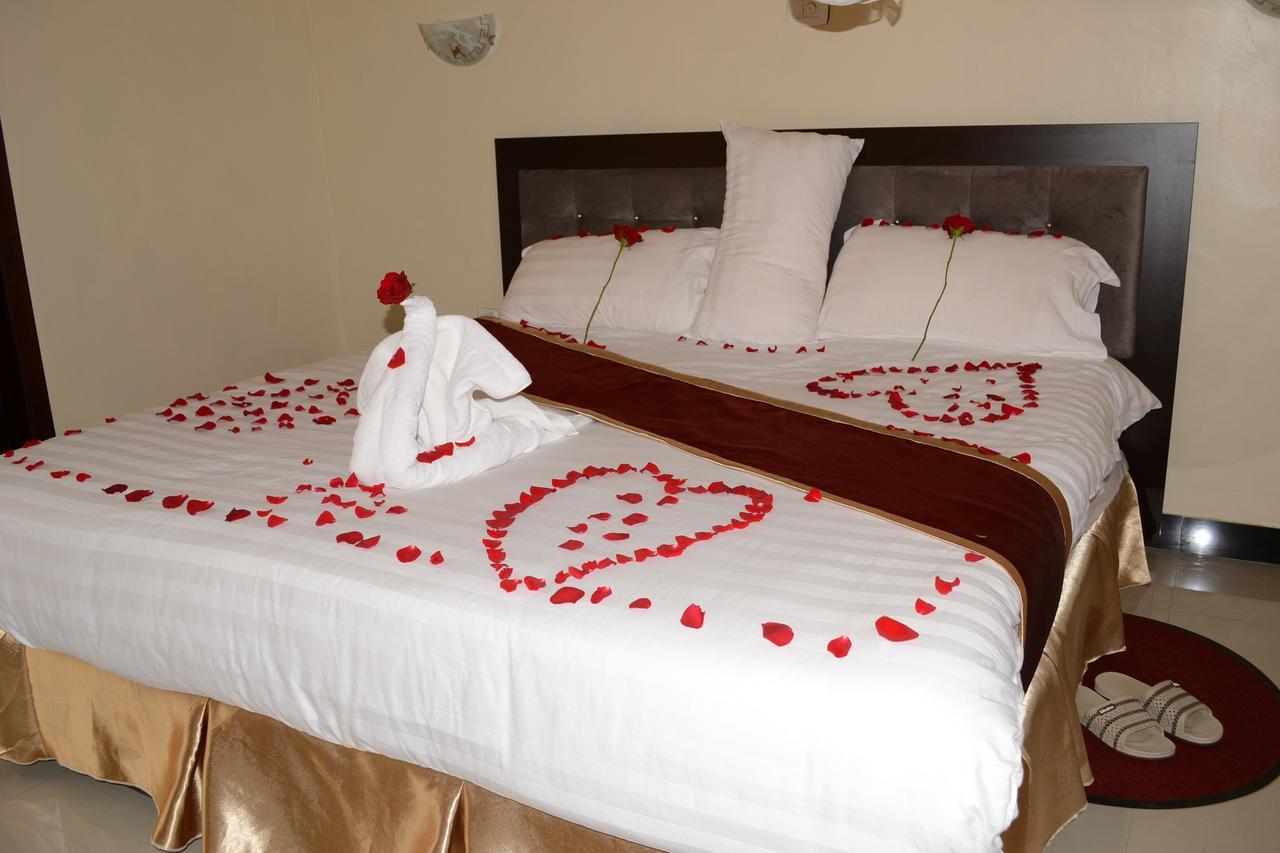 Lakemark Hotel And Tour Service Бахр-Дар Экстерьер фото