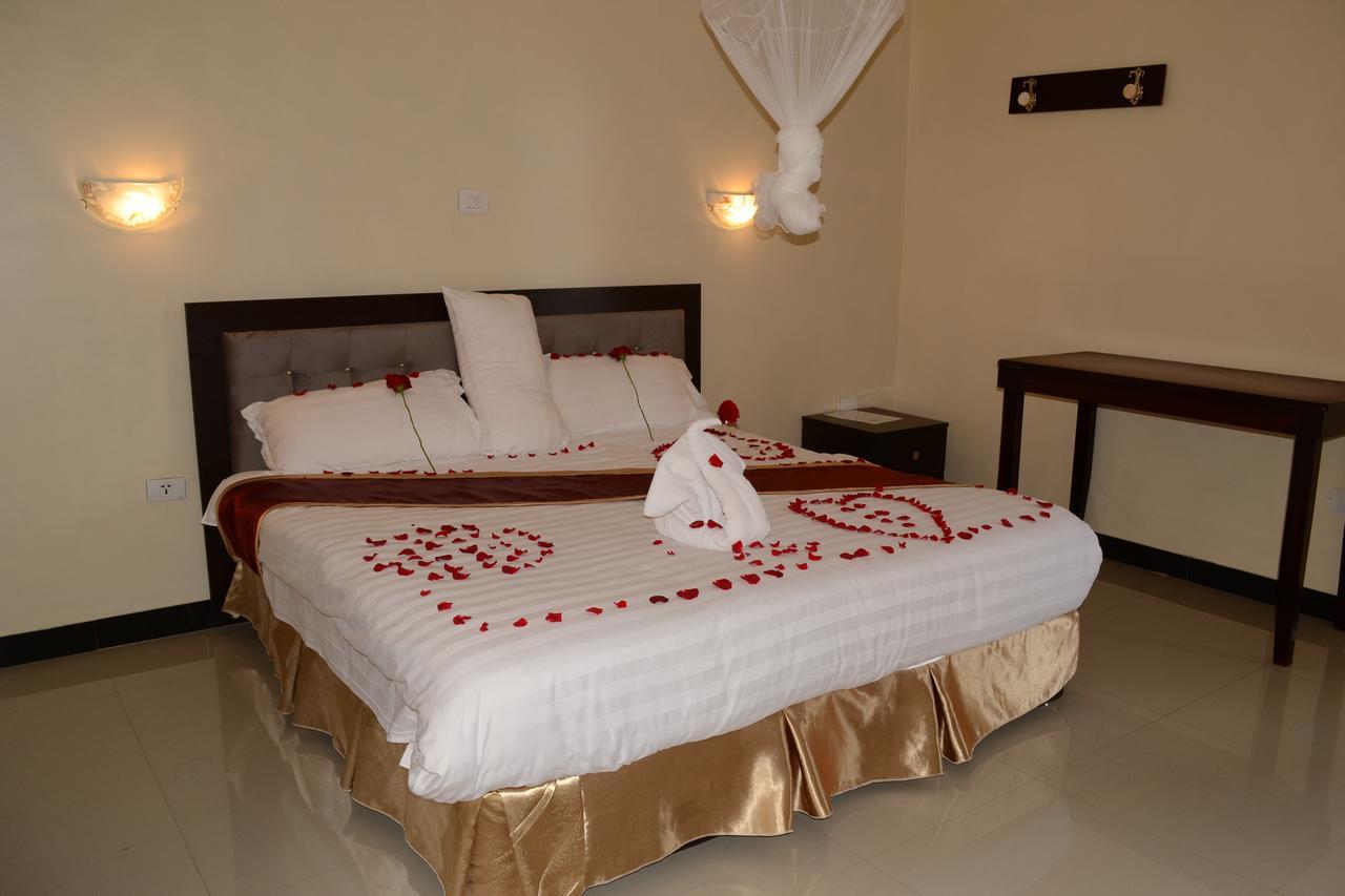 Lakemark Hotel And Tour Service Бахр-Дар Экстерьер фото