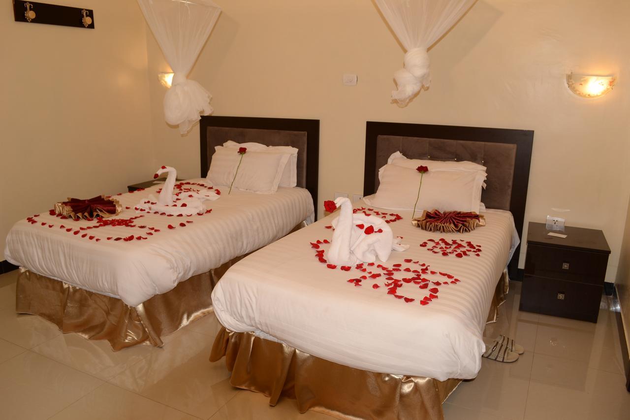 Lakemark Hotel And Tour Service Бахр-Дар Экстерьер фото