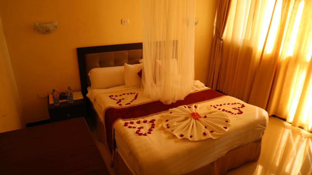 Lakemark Hotel And Tour Service Бахр-Дар Экстерьер фото