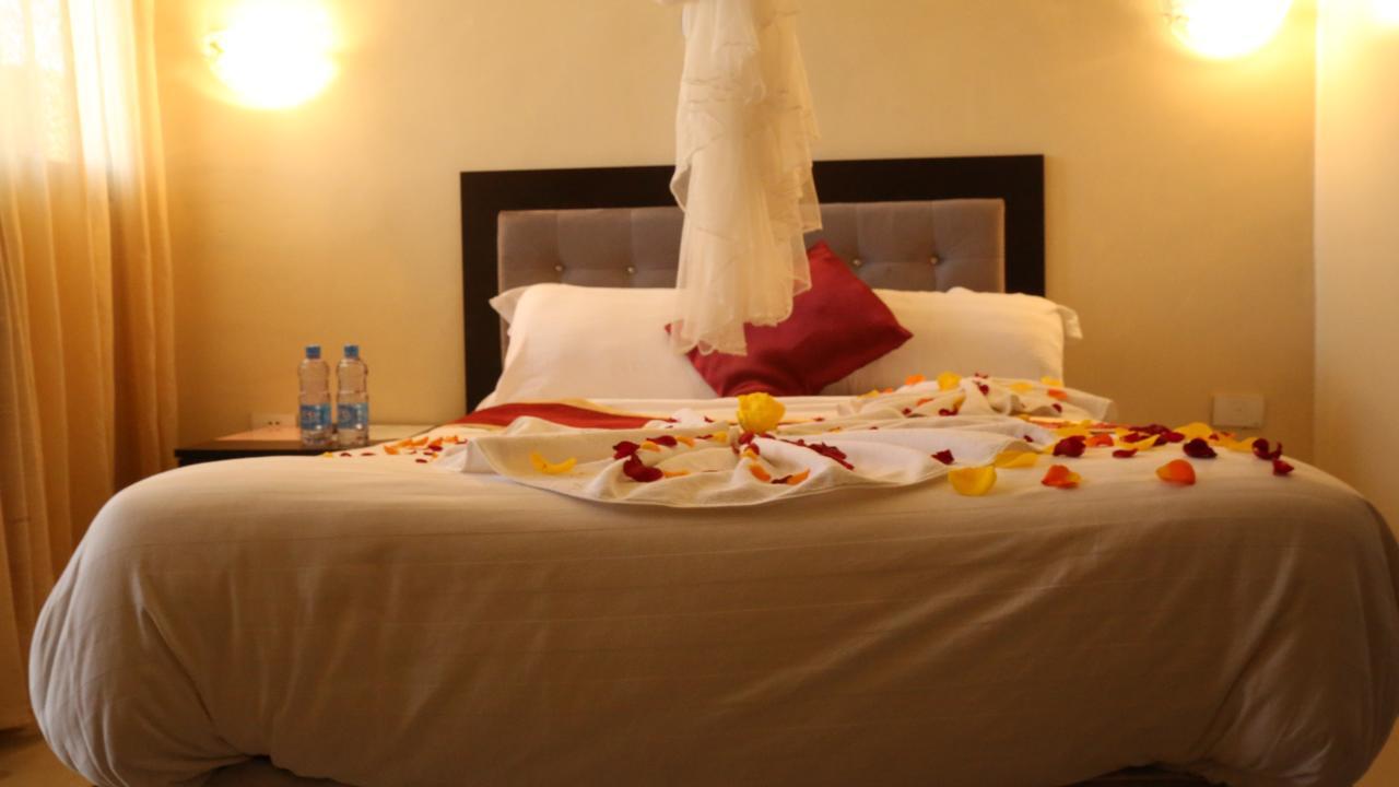 Lakemark Hotel And Tour Service Бахр-Дар Экстерьер фото