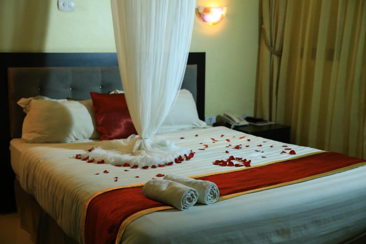 Lakemark Hotel And Tour Service Бахр-Дар Экстерьер фото