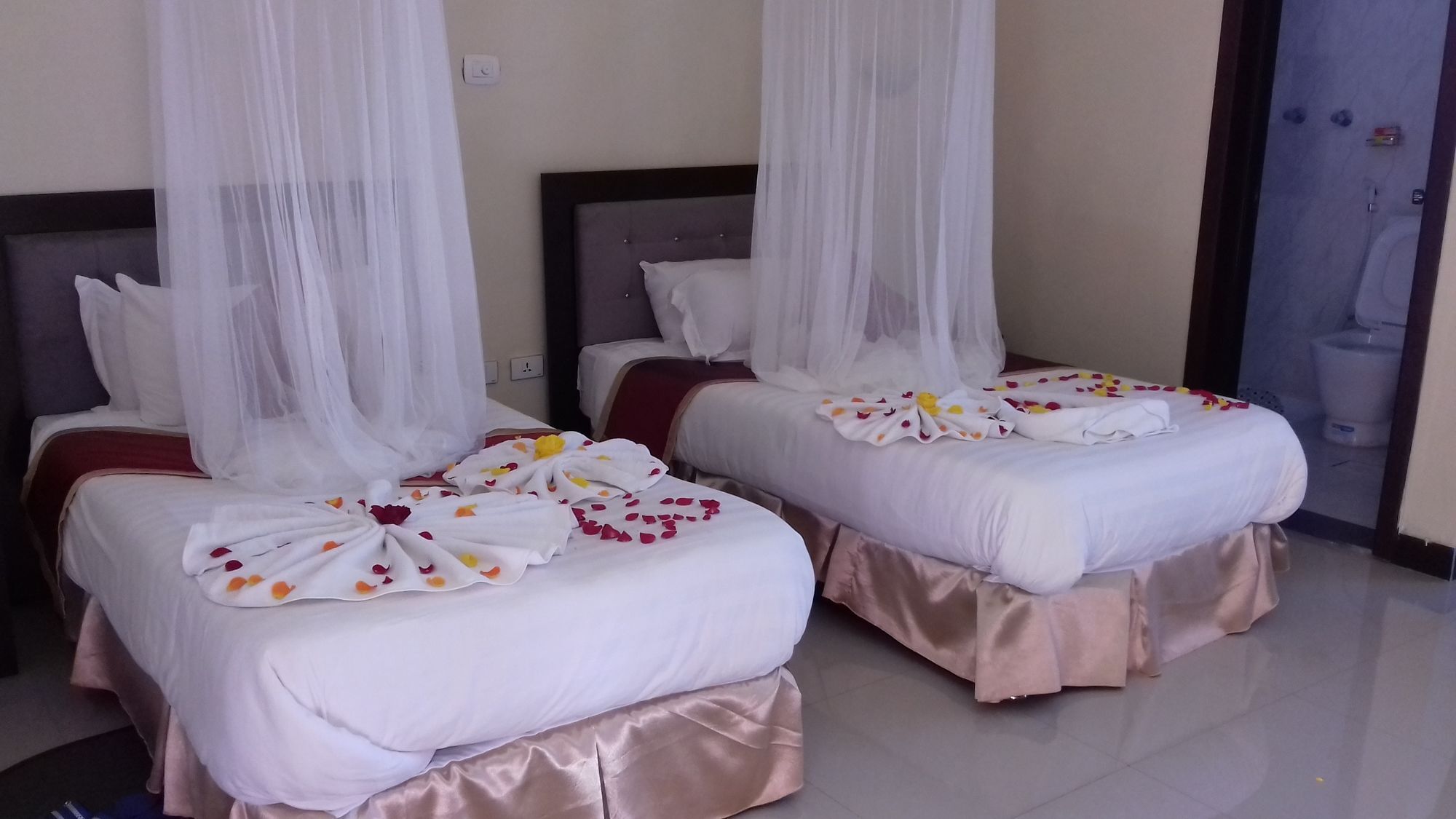 Lakemark Hotel And Tour Service Бахр-Дар Экстерьер фото